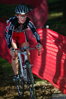 Lyne Bessette, Cyclocrossworld.com . CycloCross at Coyote Point (CCCP). 2002 — AbbiOrca cycling race photography