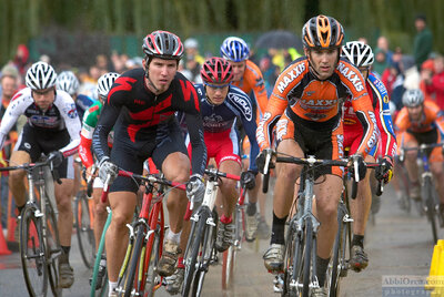 Andy Jacques-Maynes Specialized. Geoff Kabush, Maxxis Giant. Stumptown US GP Cyclocross. 2004 — AbbiOrca cycling race photography
